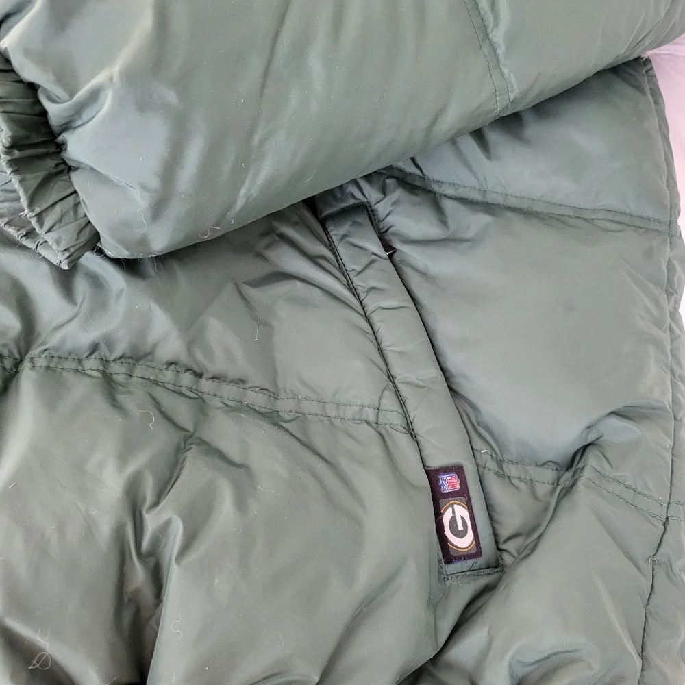 Reebok NFL Green Bay Packers Down Feather Puffer Jacket - Picture 8 of 10